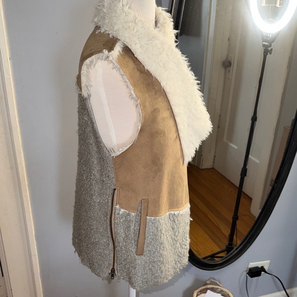 Saturday Sunday Anthropologie Fluffy Cream Vest - Picture 5 of 11